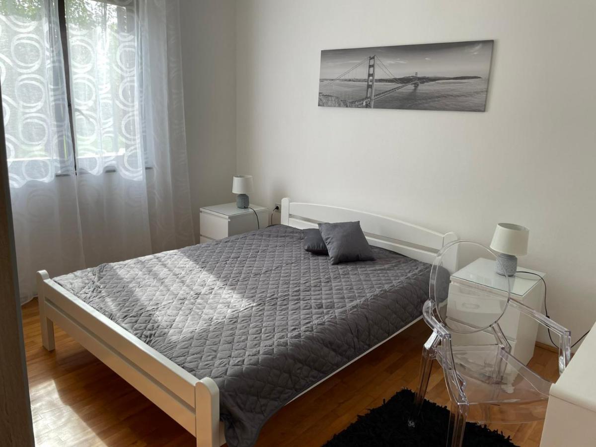 Apartment Greta Labin  Bagian luar foto