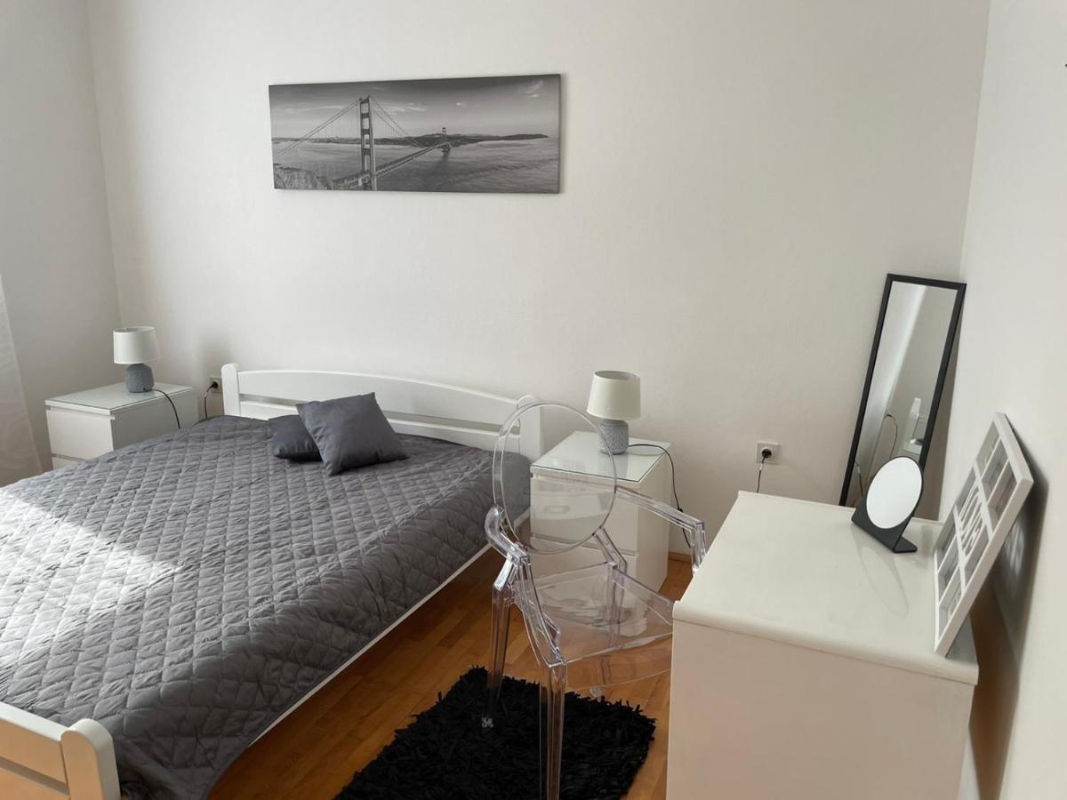 Apartment Greta Labin  Bagian luar foto